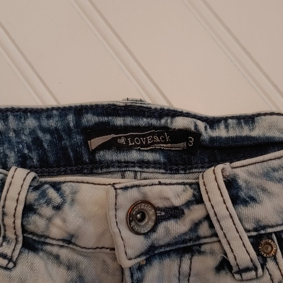 Lovesick light wash shorts - Picture 4 of 4